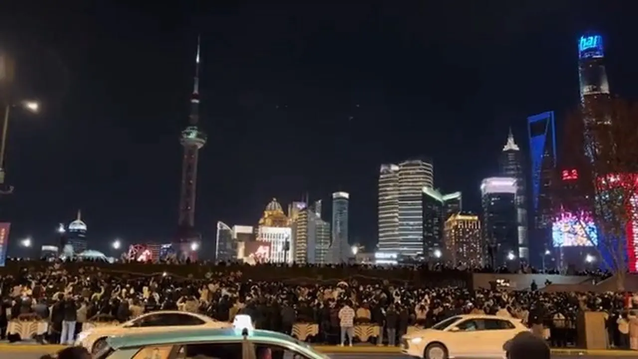 上海外滩最尴尬跨年。